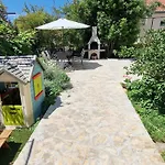 Aparthotel Cvita
