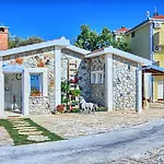 Aparthotel Cvita 4*