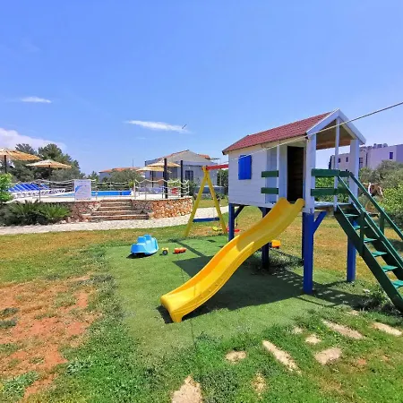 Cvita Apartmanhotel 4*