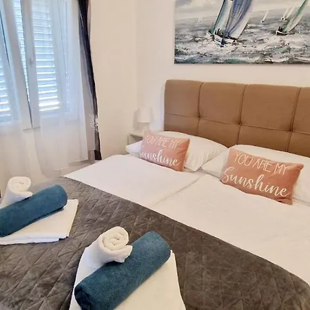 Aparthotel Cvita 4*