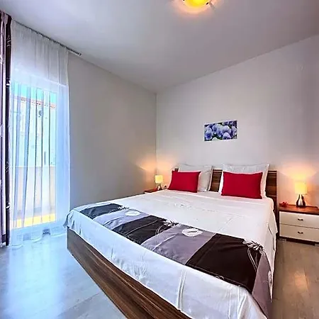 Cvita 4*