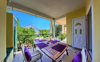 Aparthotel Cvita 4*