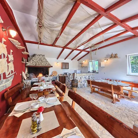 Cvita 4* Rogoznica (Sibenik-Knin)