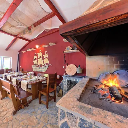 Apart-hotel Cvita 4*